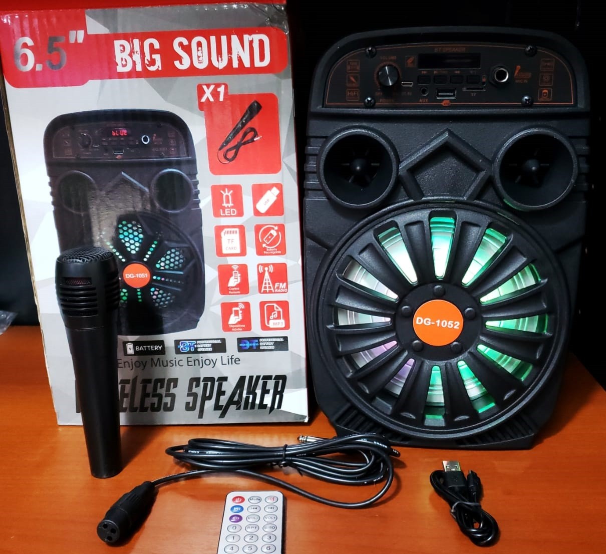 ENCEINTE BLUETOOTH 6.5″ AVEC MICROPHONE DG1052