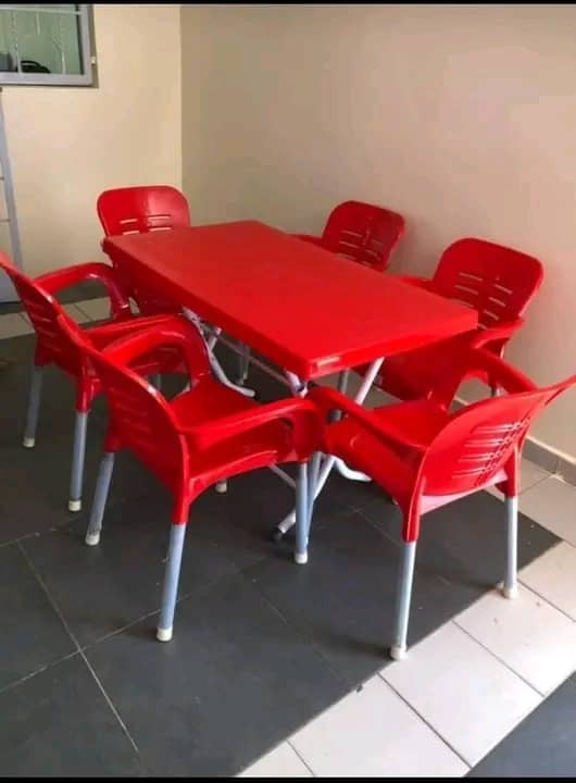 Ensemble Table À Manger En Plastique Et 6 Chaises