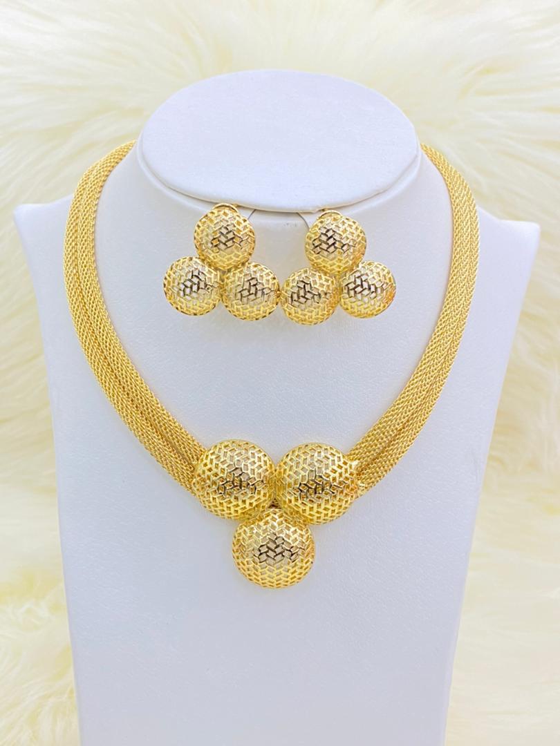 Ensemble De Bijoux Doré - Collier, Chaîne, Pendentif & Boucles D'Oreilles | Brillants | Occasion | Réf. 15675J