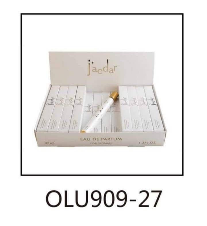 Carton De 24 Parfums 15000f  Disponible Pour Hommes Et Femmes, Une pièce à 1500