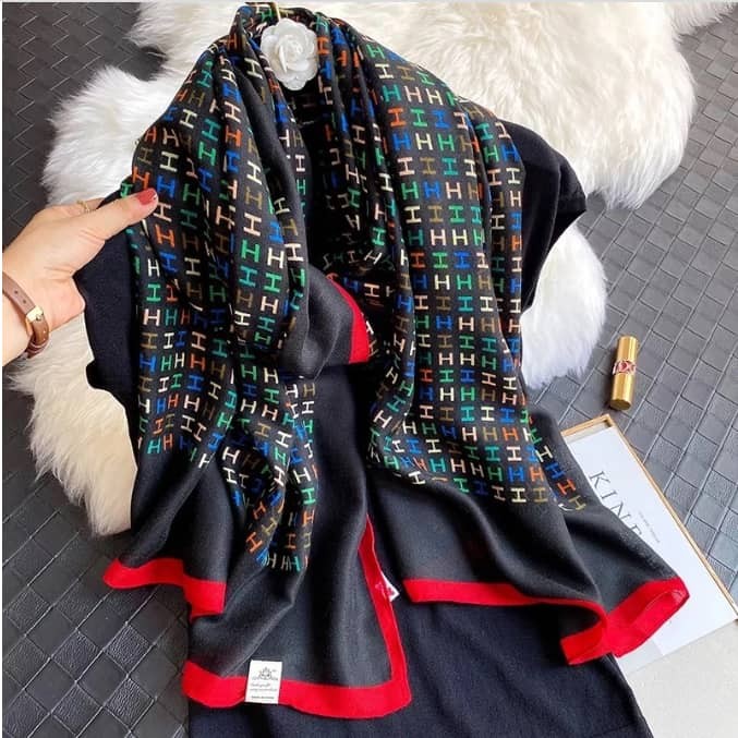 Foulard En Soie, Dimension 180*90 Jolie À Voir Pour Les Femmes