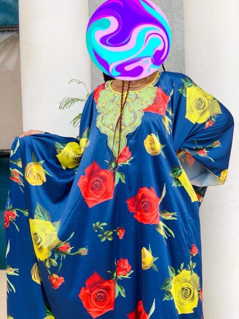 Robe Brodées En Soie Complet