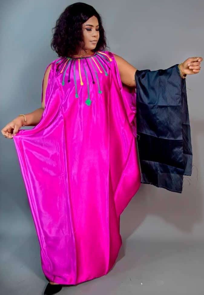 Robe Africaine En Bazin, Bazin De Qualité