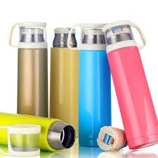 Bouteille Isotherme 600 ml Avec Bouchon A Vis, Mug Voyage Avec Fermeture 100% Anti-Fuite, Mug Etanche Avec Ouverture A Une Main