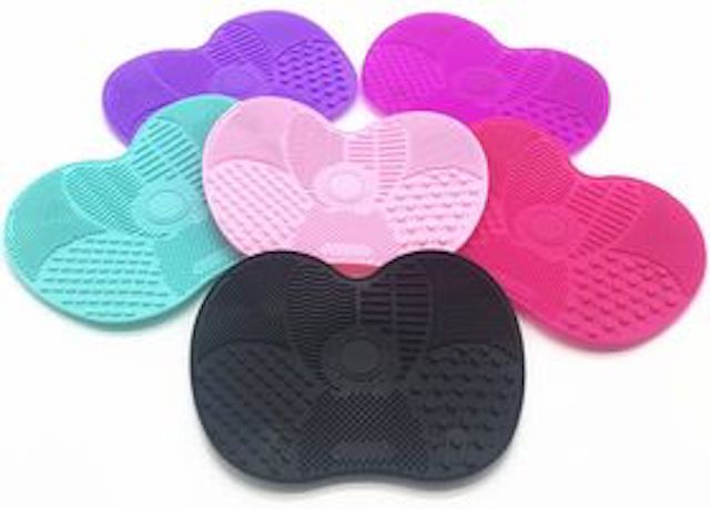 Tapis nettoyant pinceaux de maquillage