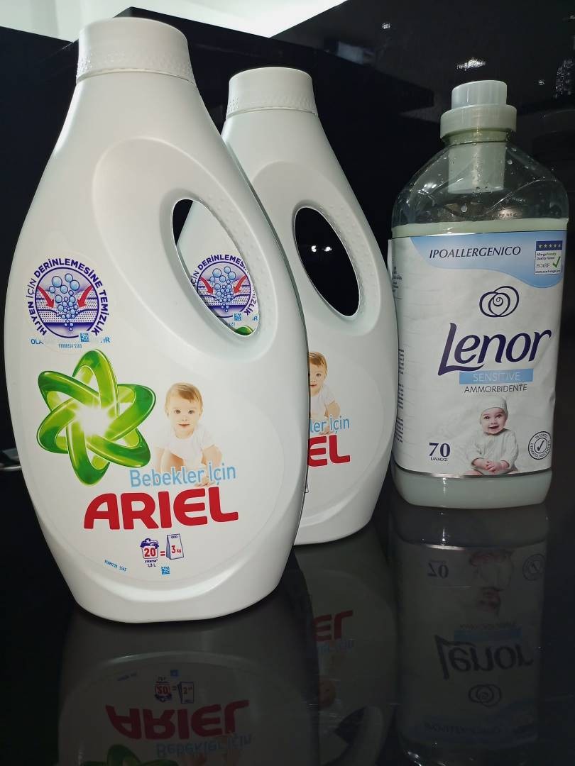 Lot De Lessive Et Adoucissant Hypoallergéniques Pour Bébé