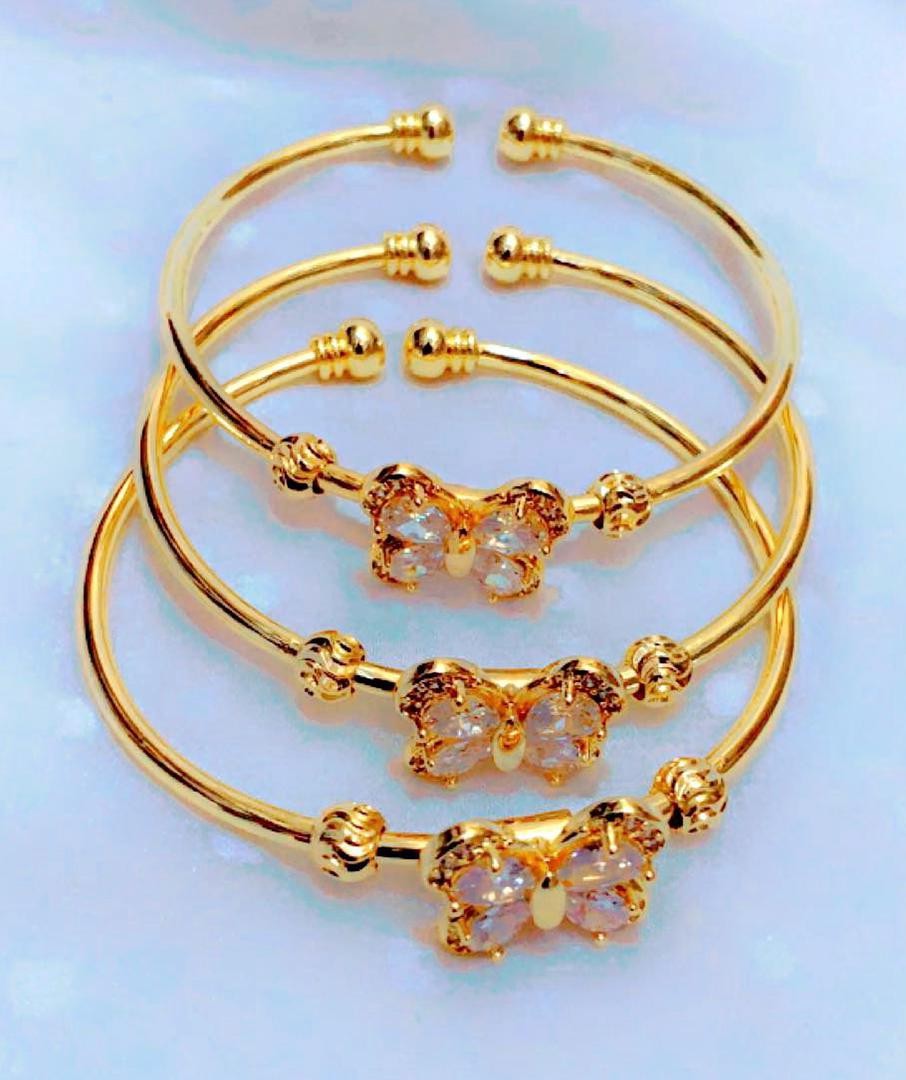 Bracelets Et Bracelets En Acier Inoxydable Ouverts Réglables, Manchette  Pour Femmes, Lettres Romaines, Bijoux En Cristal, Cadeau Pour Filles