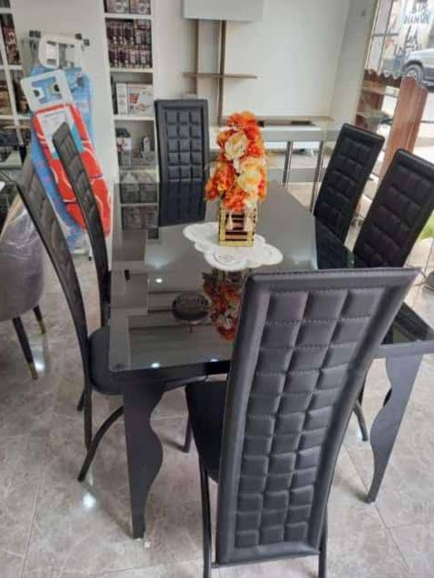 Table  A Manger 6 Places