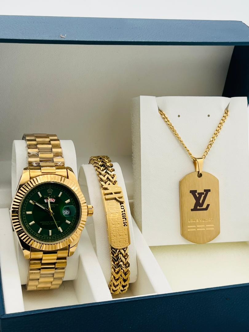Ensemble Montres + Bracelets Hommes + Chaîne De Luxe Avec Un e Qualité Garantie