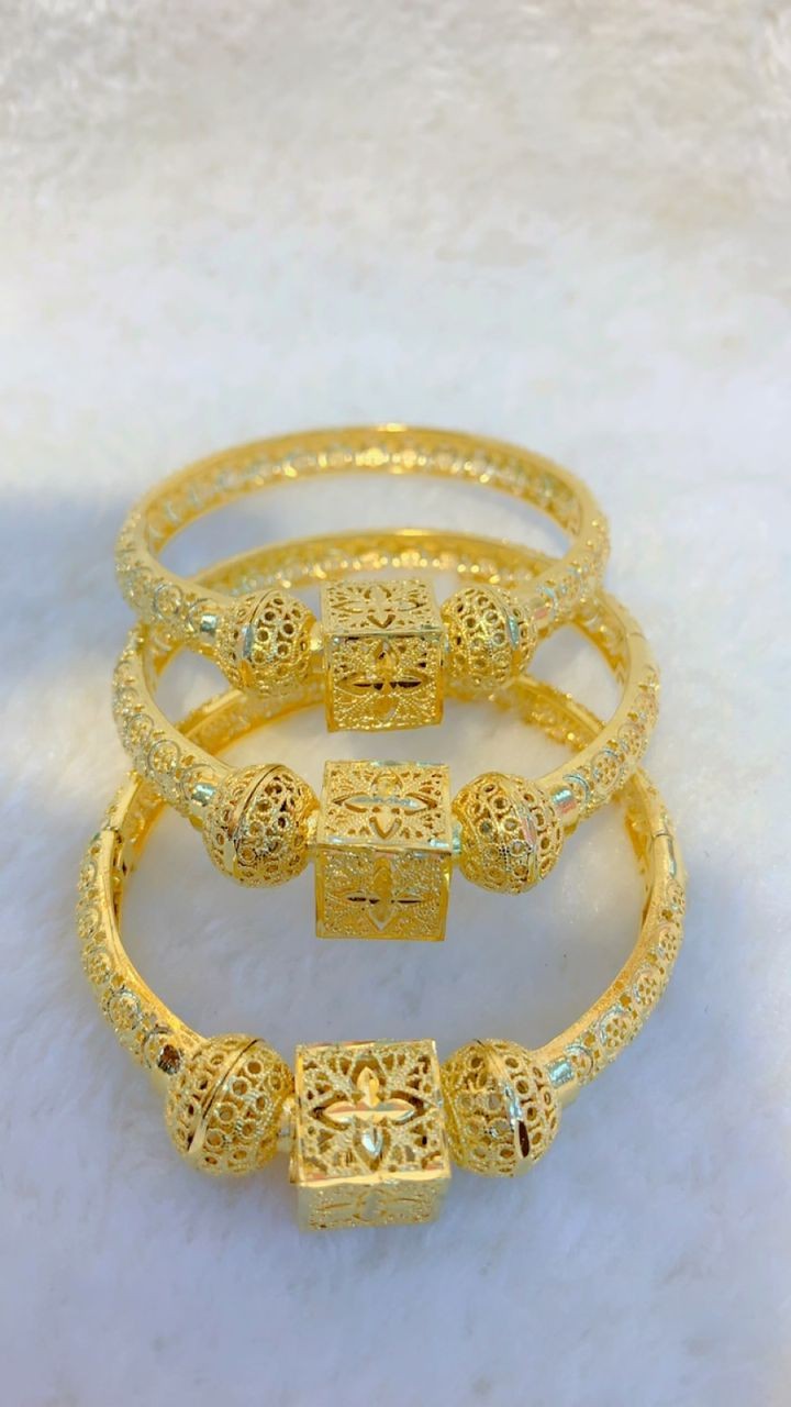 Lot De 3 Pièces De Bracelet De 2 Grammes D'or, Ensemble Bracelet En Or Pour Femme