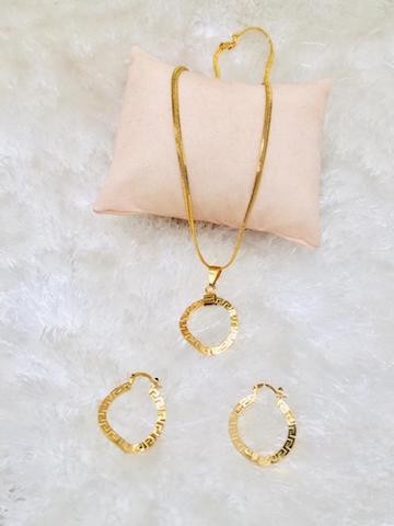 Ensemble Chaine et Boucles d’oreilles Doré pour femme