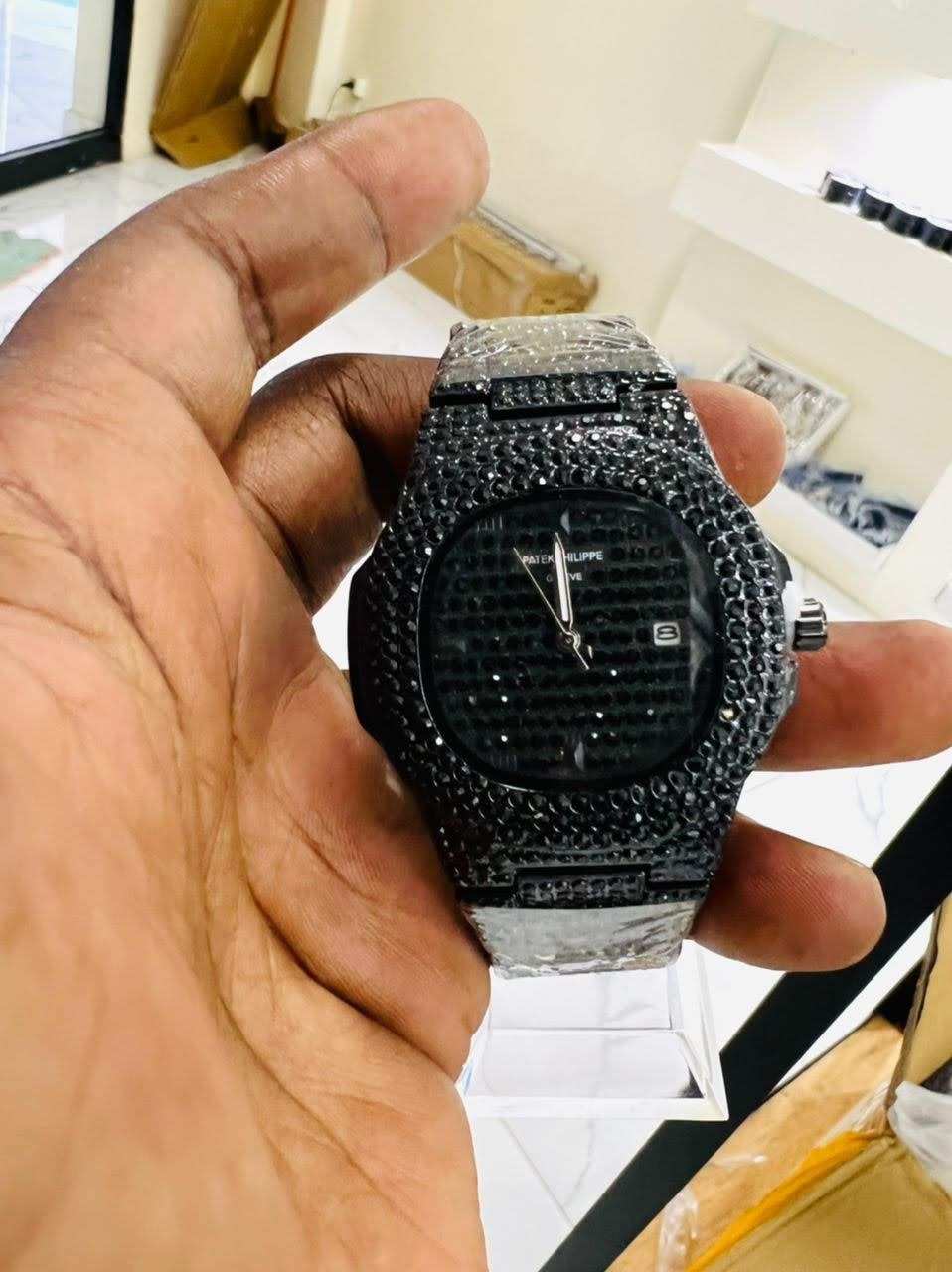 Surprise ! Patek Philippe Dévoile Des Nouvelles Montres, Après Avoir Annoncé L'arrêt De Son Modèle Phare