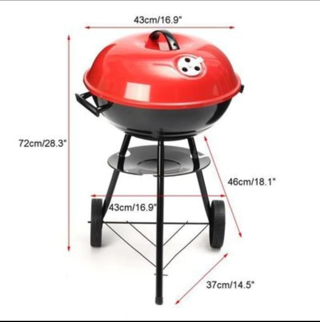 Barbecue à charbon plus hachoir manuel offert