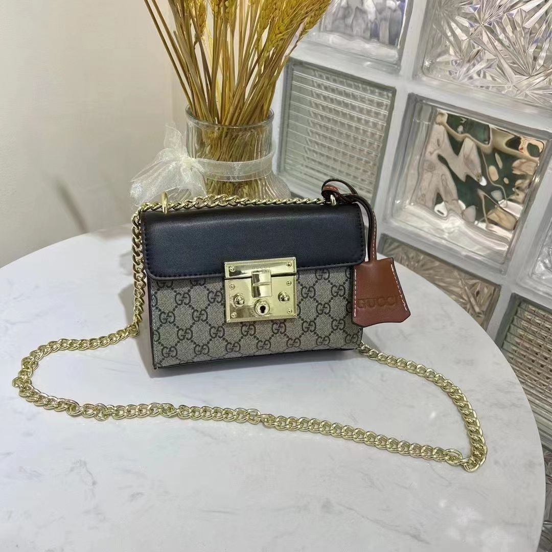 Gucci Sac A Epaule Padlock Petite Taille A Motif GG Femme De Coloris Noir