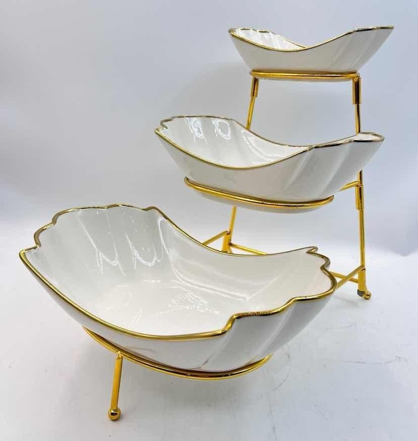 Plat de présentation à étages doré