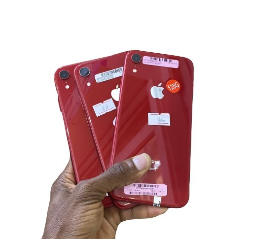 Apple iPhone XR - 128 Go -Couleur Rouges Tout Neuf