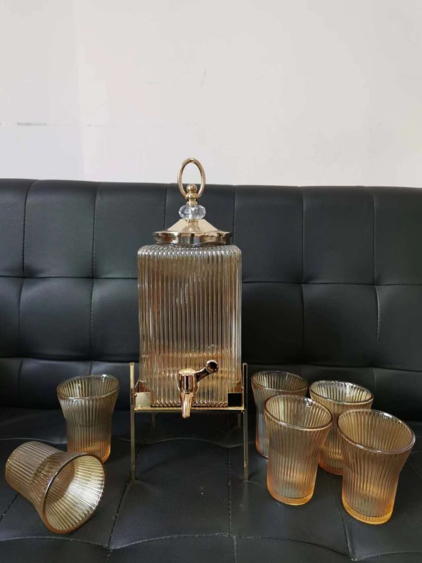 Ensemble 8 Pièces Fontaine à Jus Couleur Dorée Avec 6 Tasses et Support