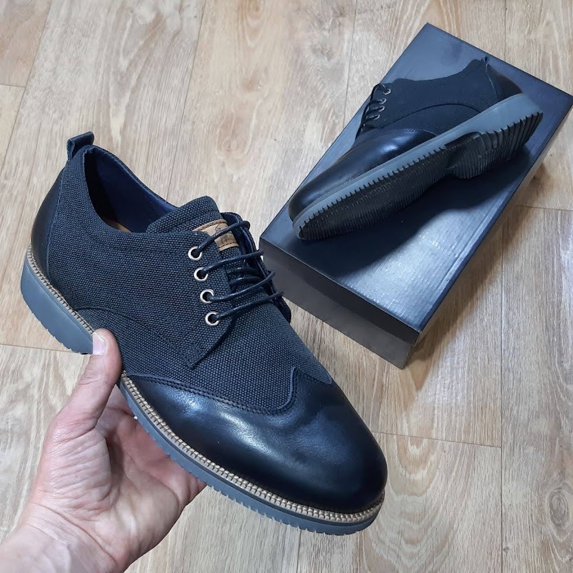 Chaussure De Classe Très Légères En Cuir Et En Tissu