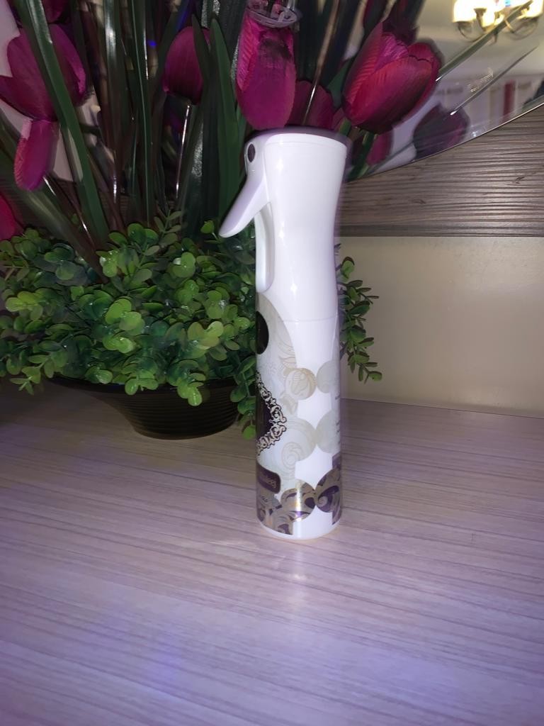 Désodorisant Zahoor Al Khaleej - 300 ML (10,8 oz) | Notes de tête florales, notes de cœur de jasmin, rose et notes de fond de patchouli | Parfums conçus pour éliminer les odeurs désagréables