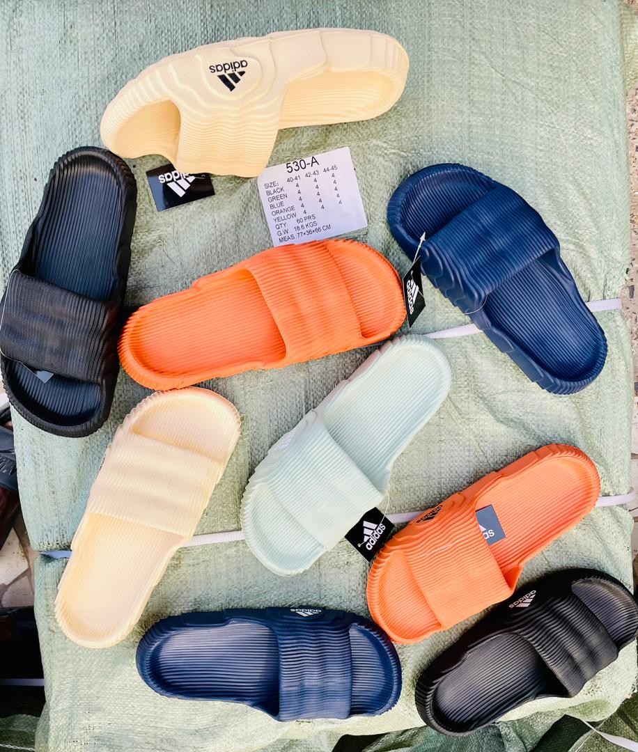 Chaussures De Bain Adidas Pour Hommes Et Femmes, Pantoufles De Ménage,  Mignonnes, Semelle Epaisse, Diapositives Antidérapantes Douces, semelles De Massage