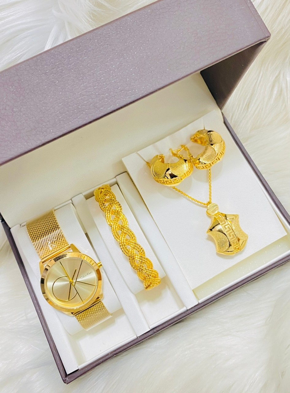 Coffret Cadeau Pour Femme  Montre  Ensemble Collier Accessoires Luxueux