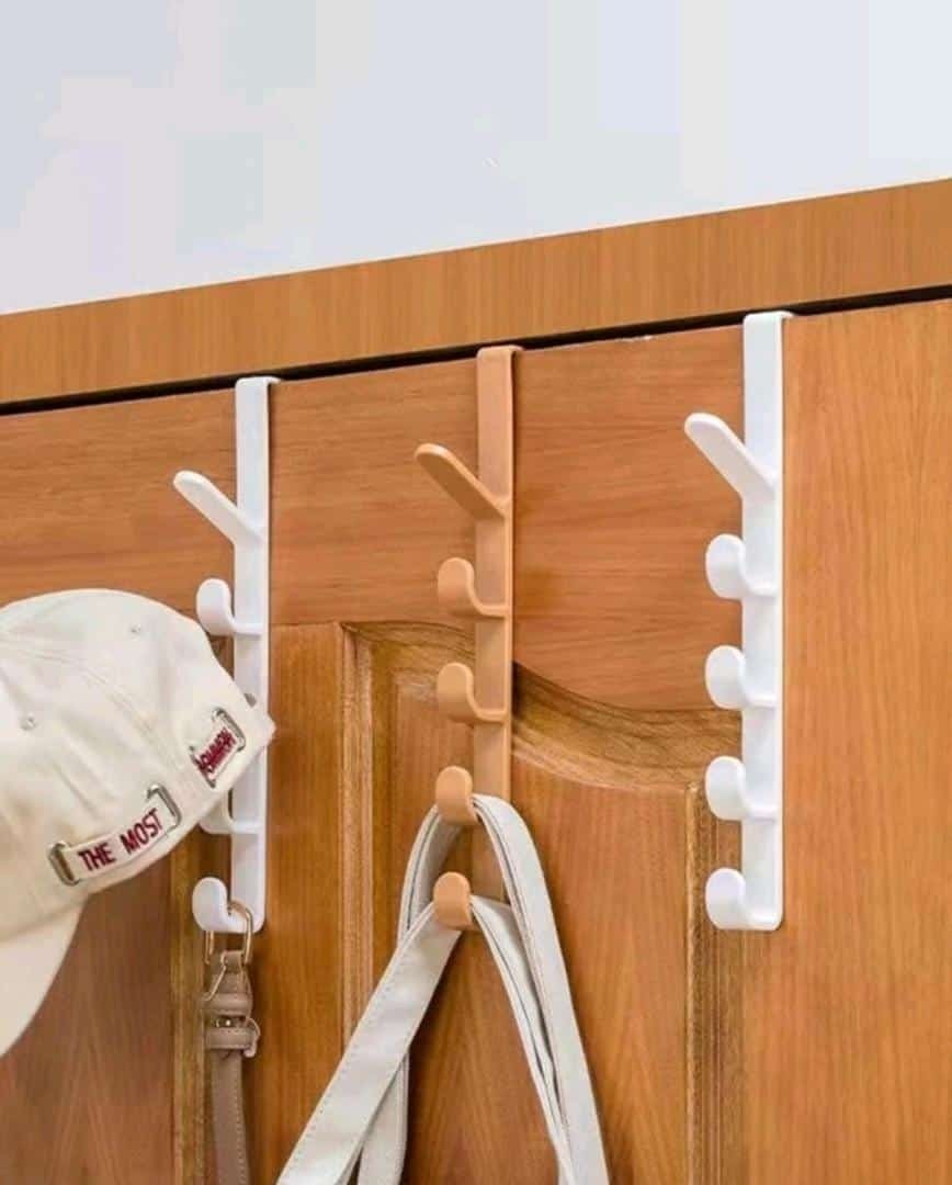 Cintre de porte en plastique