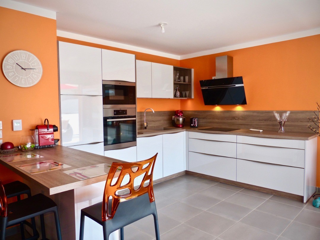 Meuble De Cuisine En Bois À 1500000 Fcfa