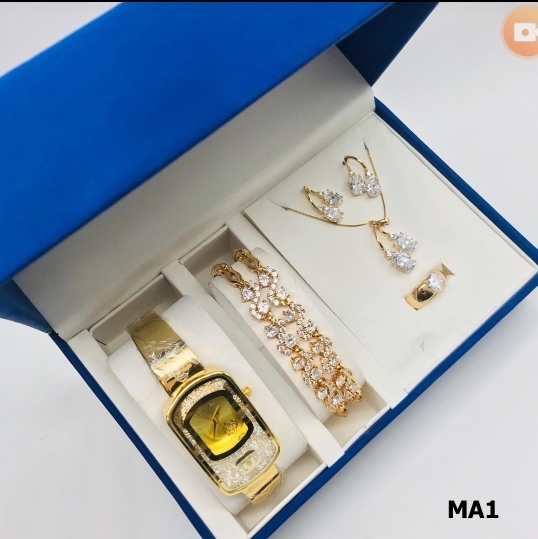 Pack 4 pièces ensemble Montre Bague Collier Fétiche pour Femme