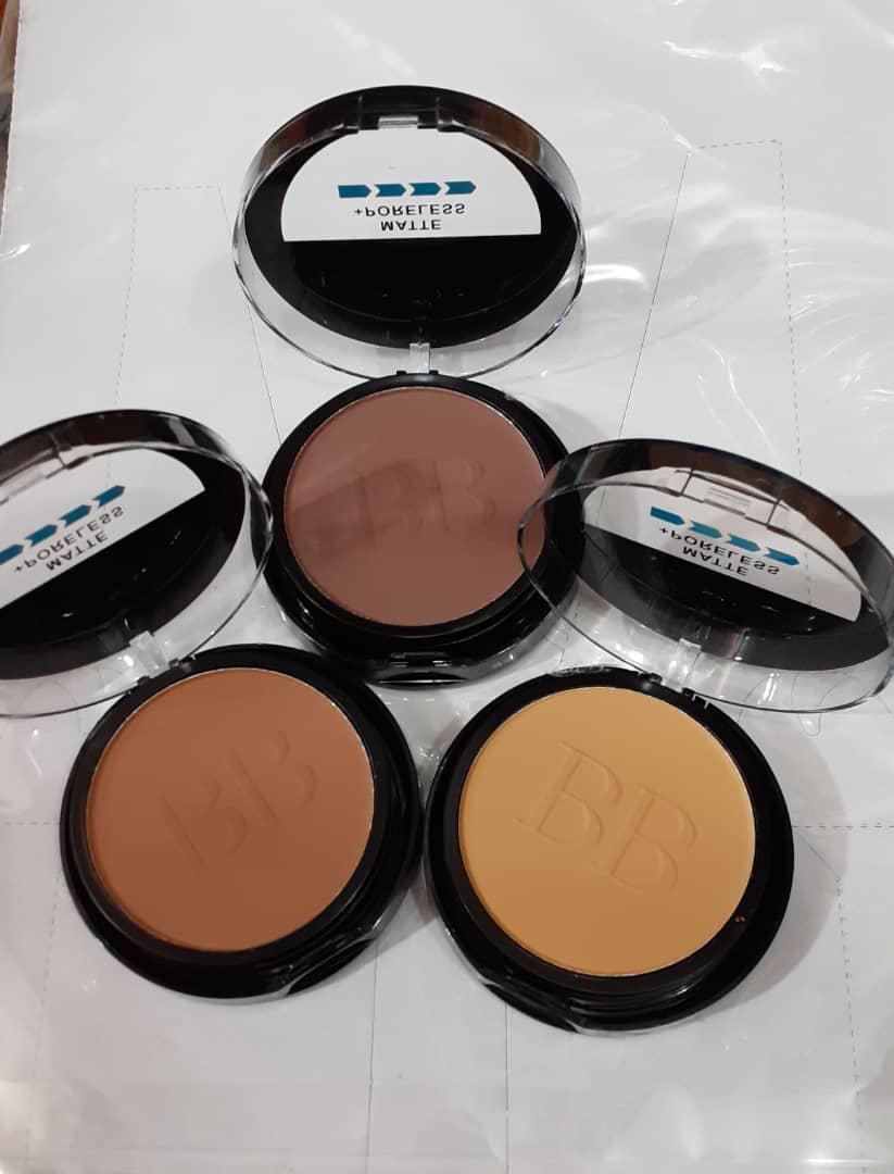 Poudre de marque fit me idéal pour vos make-up